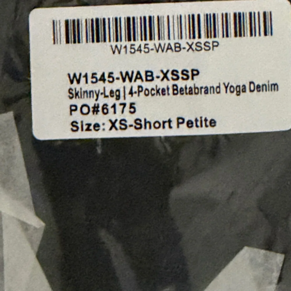 Betabrand Skinny-Leg 4-Pocket Yoga Denim XS Short Petite‎ Washed Black NEW